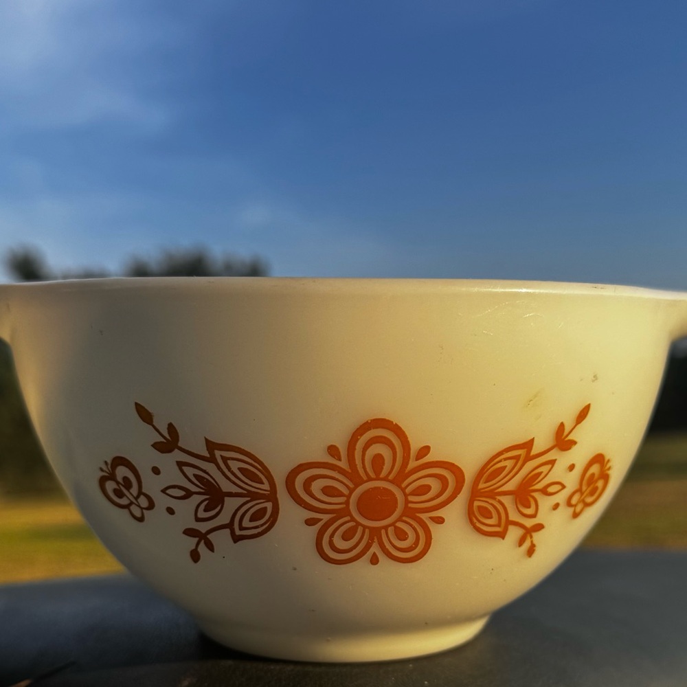 Vintage Pyrex Butterfly Gold Pattern 441
